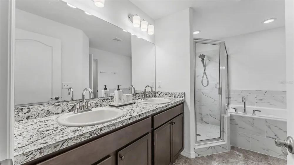 2048 WINDING RIVER COVE Bartow, FL 33830
