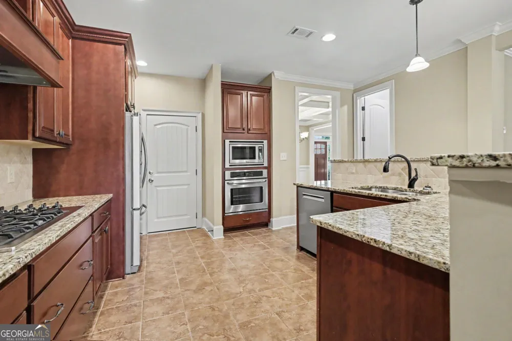 106 Waterlace WAY Fayetteville, GA 30215