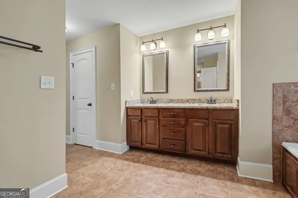106 Waterlace WAY Fayetteville, GA 30215