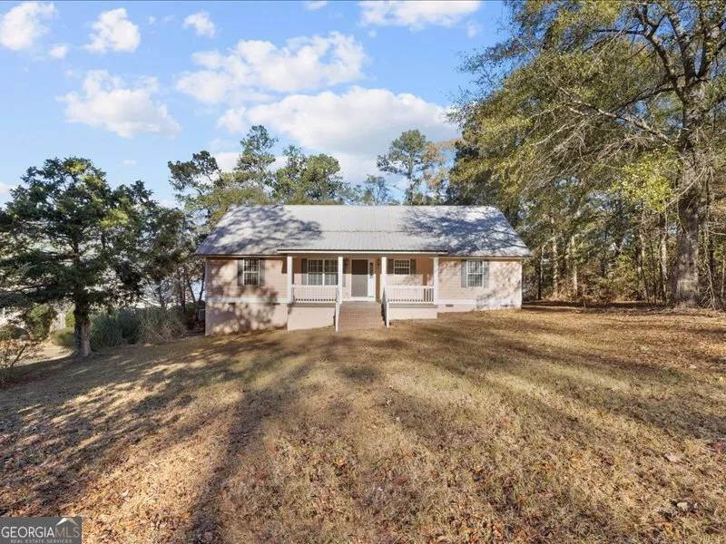221 Sunset Point RD Fort Gaines, GA 39851