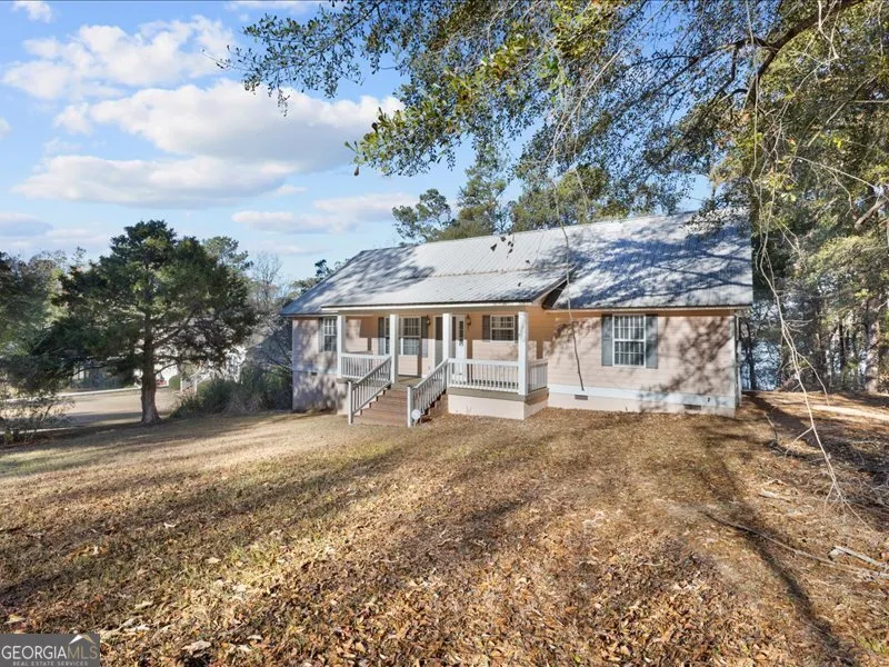 221 Sunset Point RD Fort Gaines, GA 39851
