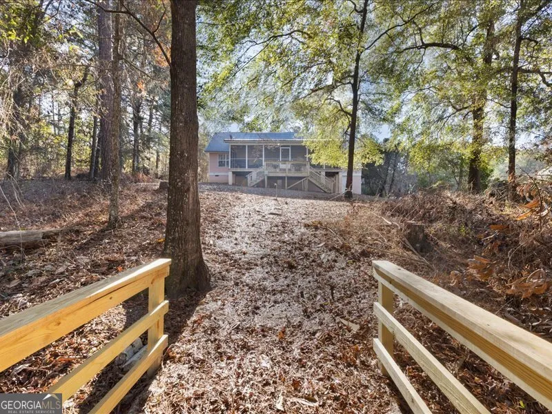 221 Sunset Point RD Fort Gaines, GA 39851