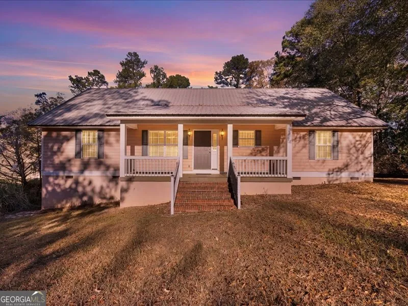 221 Sunset Point RD Fort Gaines, GA 39851