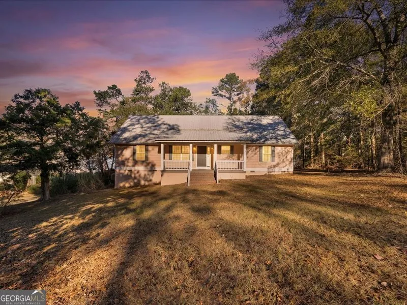221 Sunset Point RD Fort Gaines, GA 39851