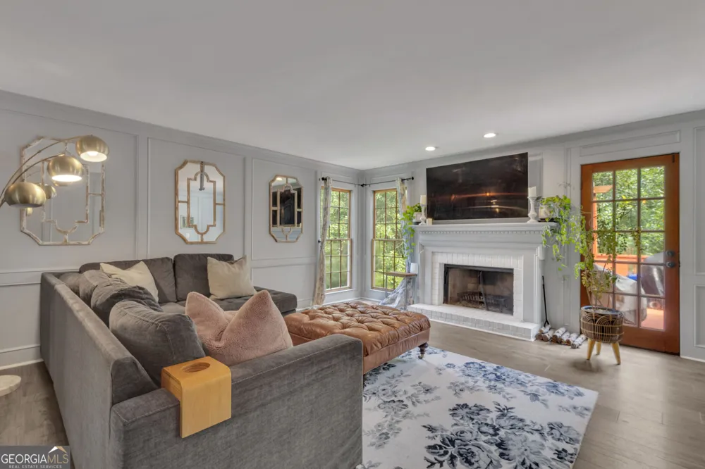 164 Cloister DR Peachtree City, GA 30269