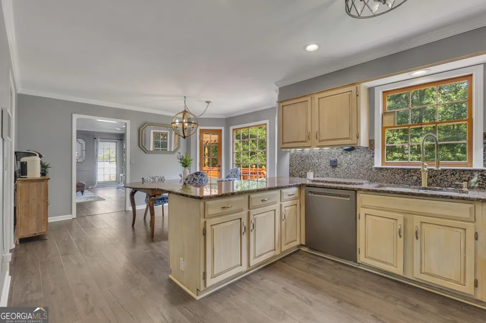 164 Cloister DR Peachtree City, GA 30269
