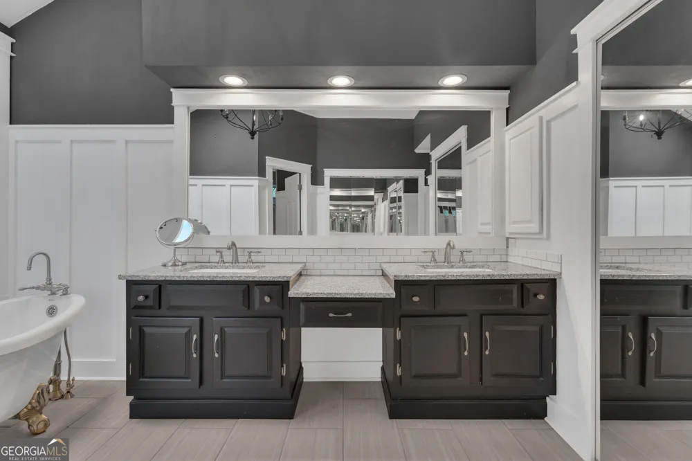 164 Cloister DR Peachtree City, GA 30269