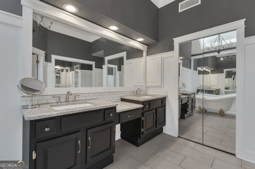 164 Cloister DR Peachtree City, GA 30269