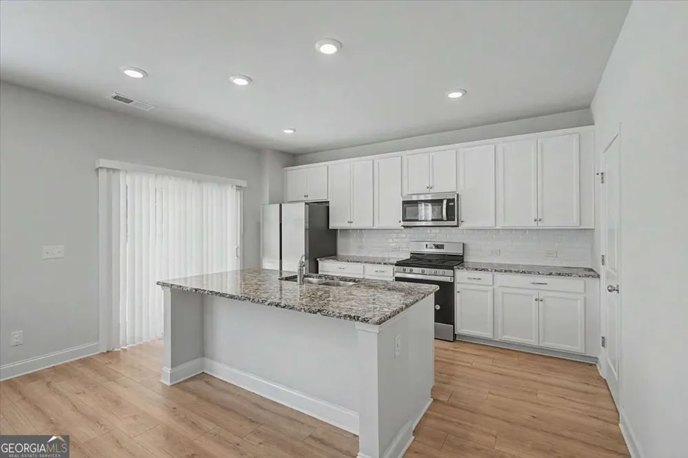61 Dew Drop PT Dallas, GA 30157