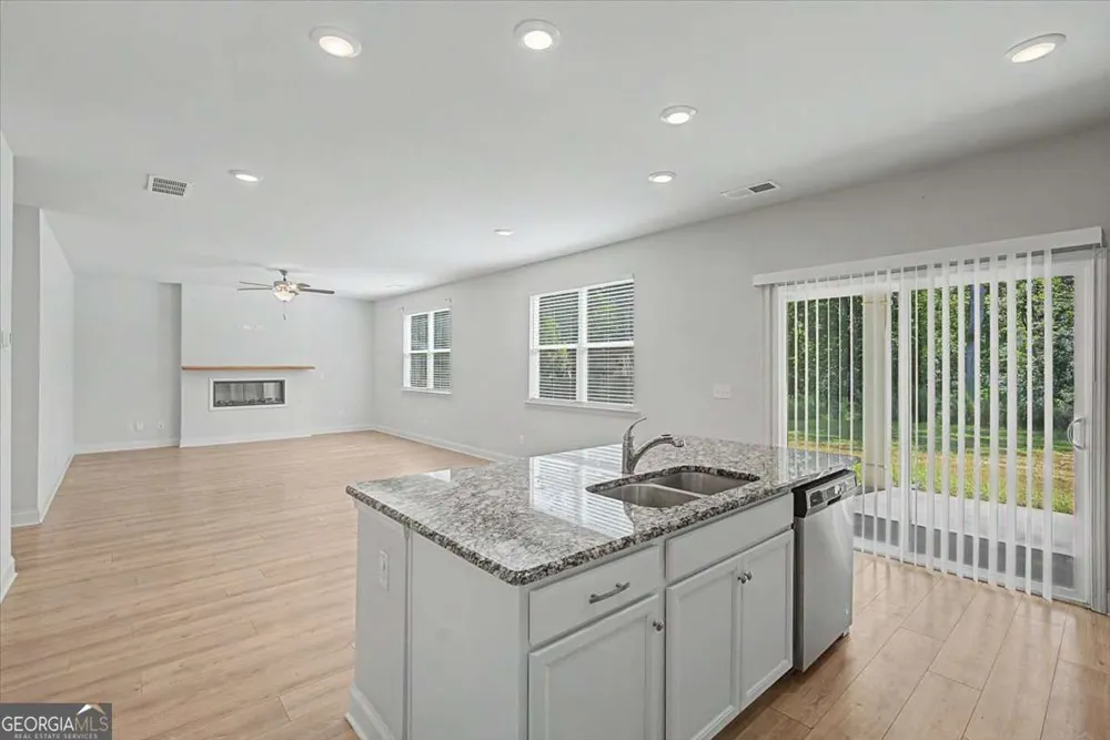 61 Dew Drop PT Dallas, GA 30157