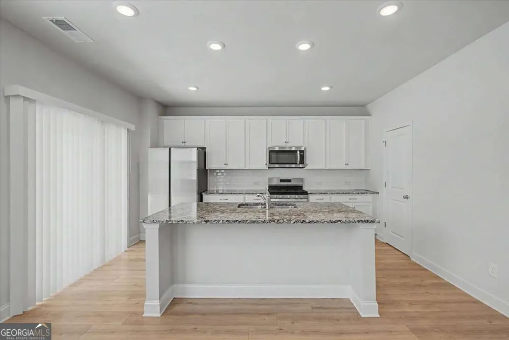 61 Dew Drop PT Dallas, GA 30157