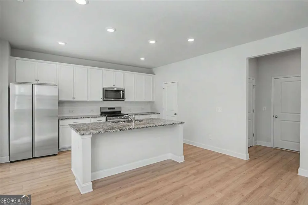 61 Dew Drop PT Dallas, GA 30157