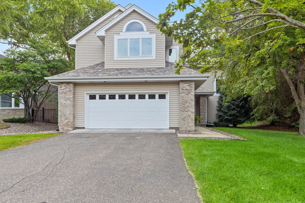 15785 25th Place Plymouth, MN 55447