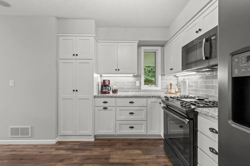 15785 25th Place Plymouth, MN 55447