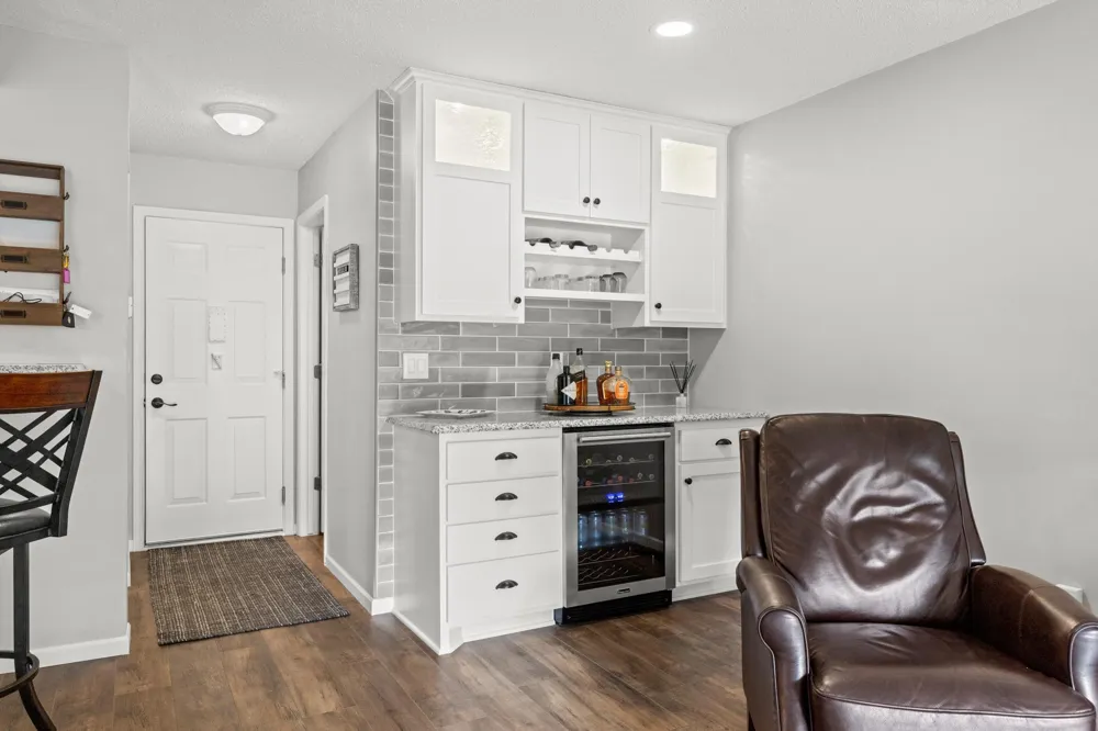 15785 25th Place Plymouth, MN 55447