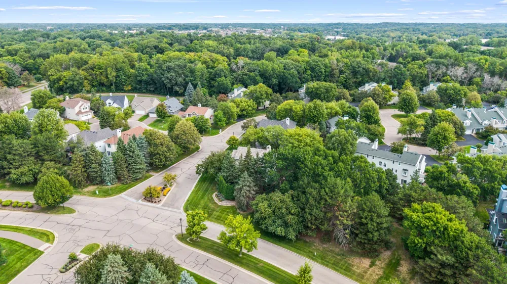 15785 25th Place Plymouth, MN 55447