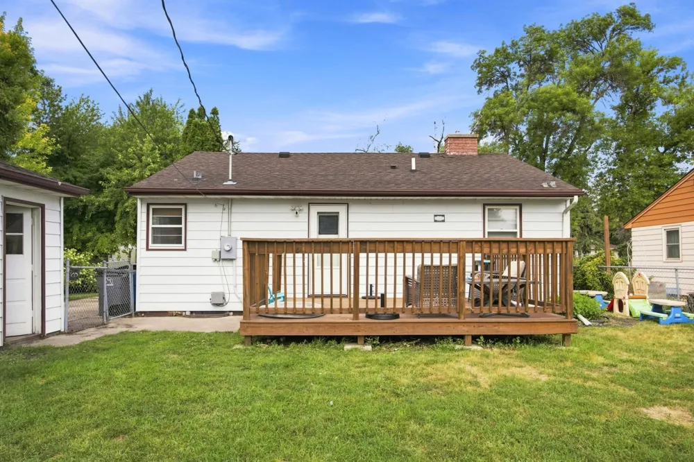 1408 13th Street Moorhead, MN 56560