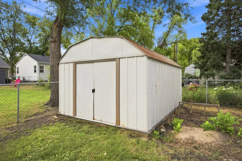 1408 13th Street Moorhead, MN 56560