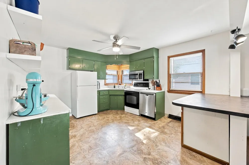 1408 13th Street Moorhead, MN 56560