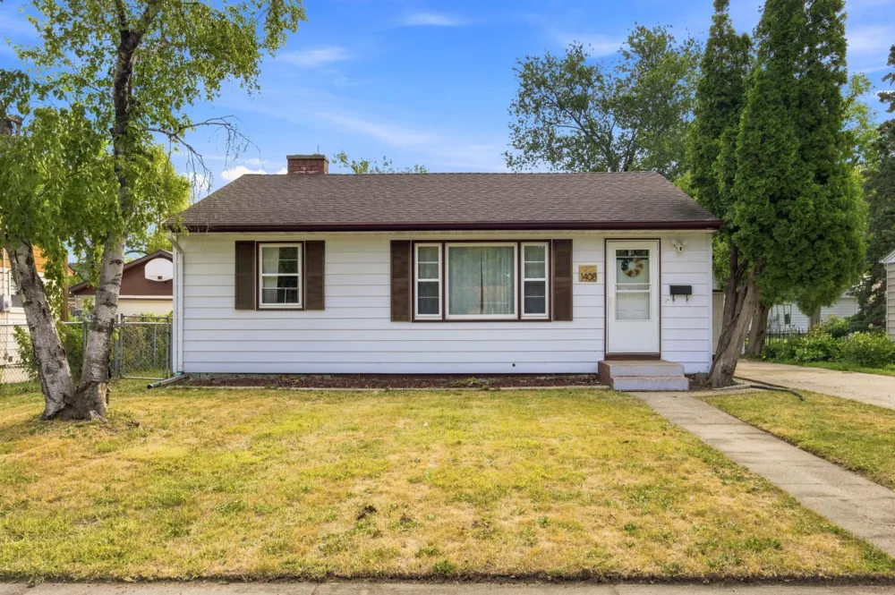 1408 13th Street Moorhead, MN 56560