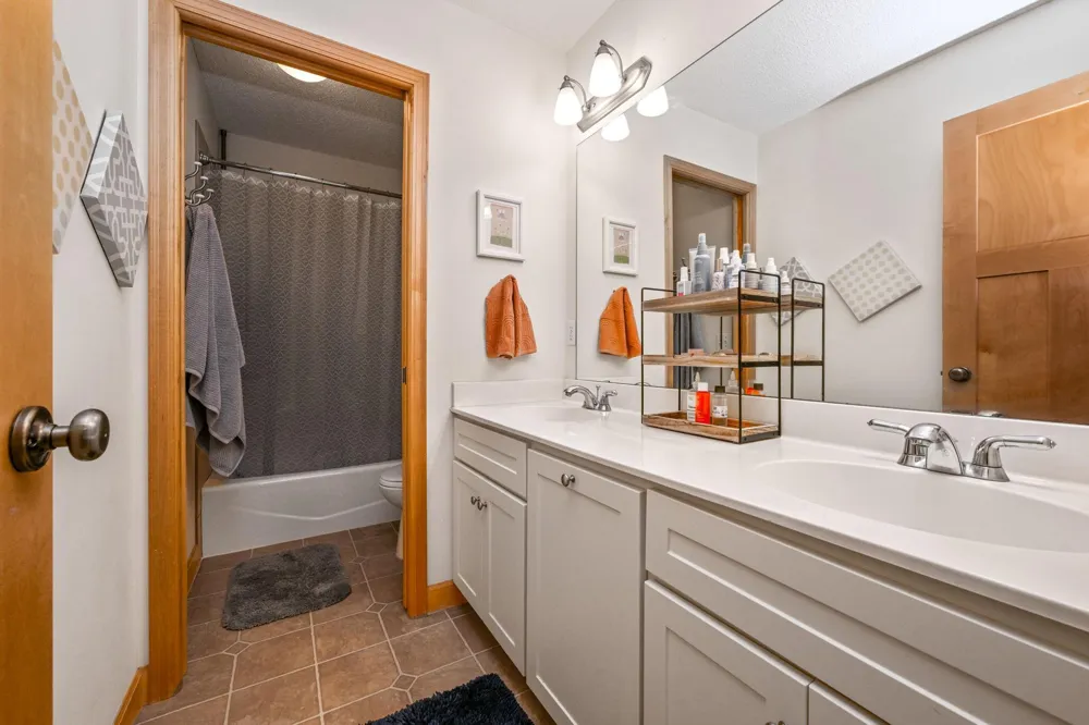 3929 Evermoor Parkway Rosemount, MN 55068