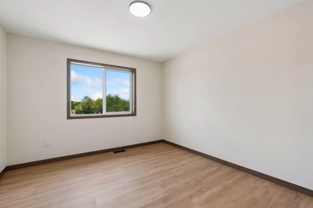 22890 Zion Parkway NW Oak Grove, MN 55448