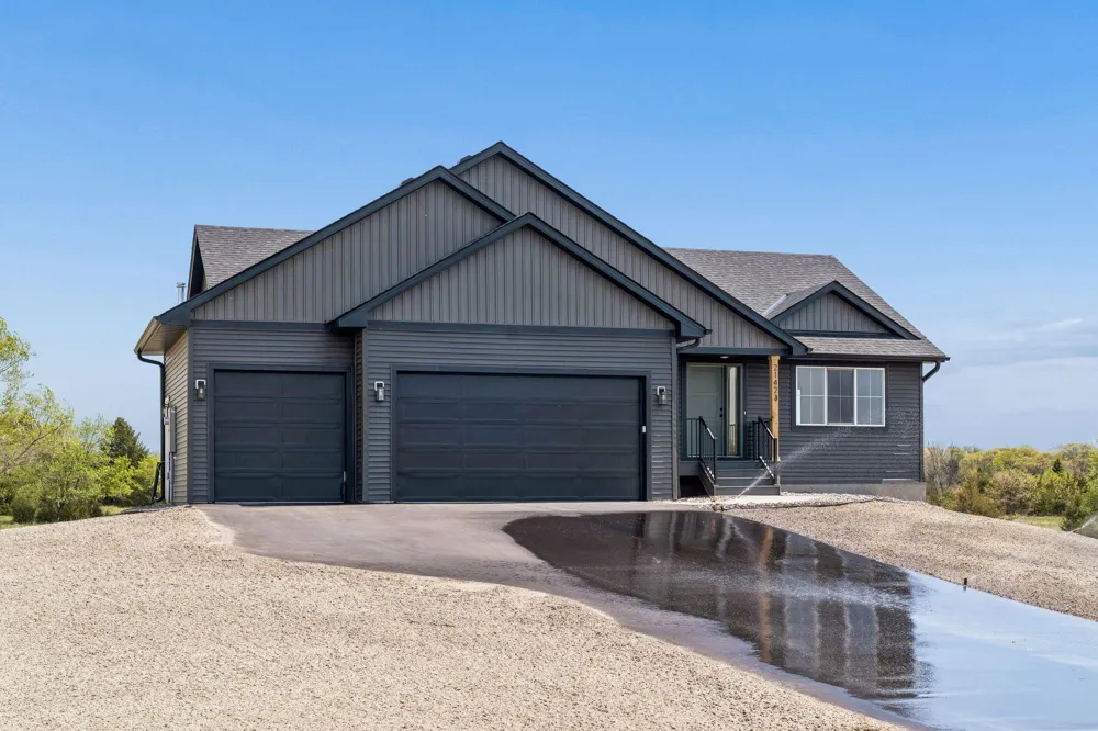 22890 Zion Parkway NW Oak Grove, MN 55448