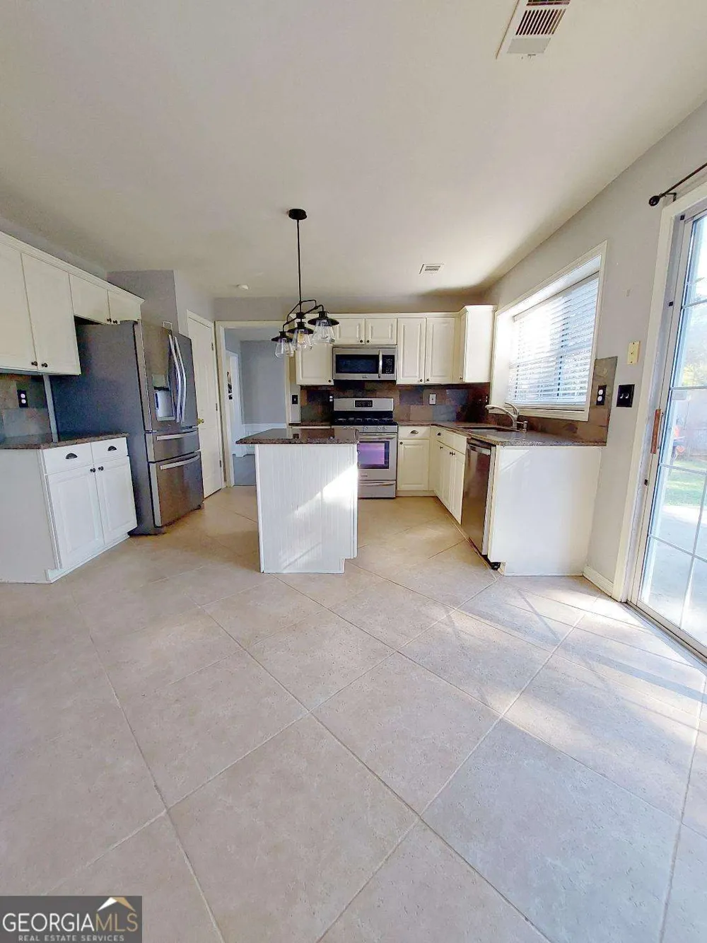 11830 Carriage Park LN Johns Creek, GA 30097