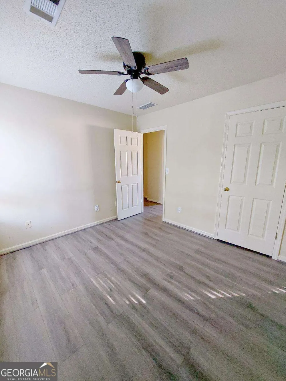 11830 Carriage Park LN Johns Creek, GA 30097