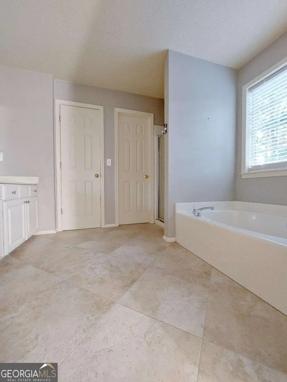 11830 Carriage Park LN Johns Creek, GA 30097