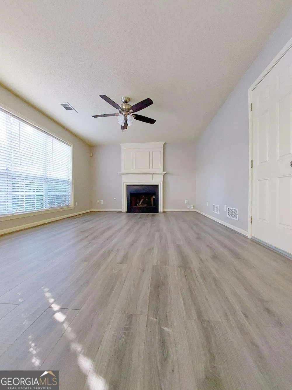 11830 Carriage Park LN Johns Creek, GA 30097