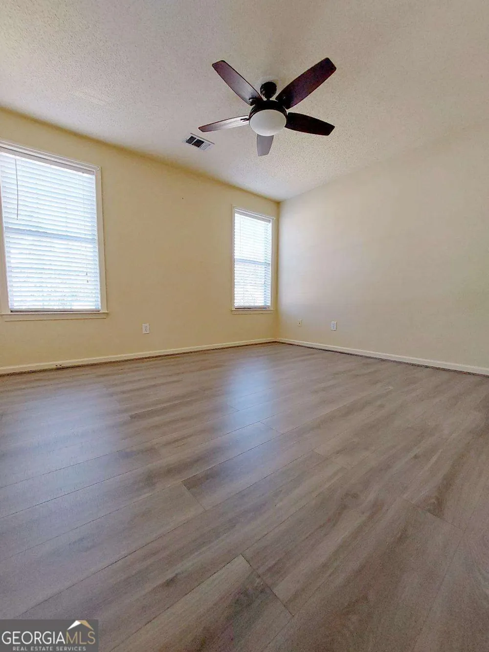 11830 Carriage Park LN Johns Creek, GA 30097