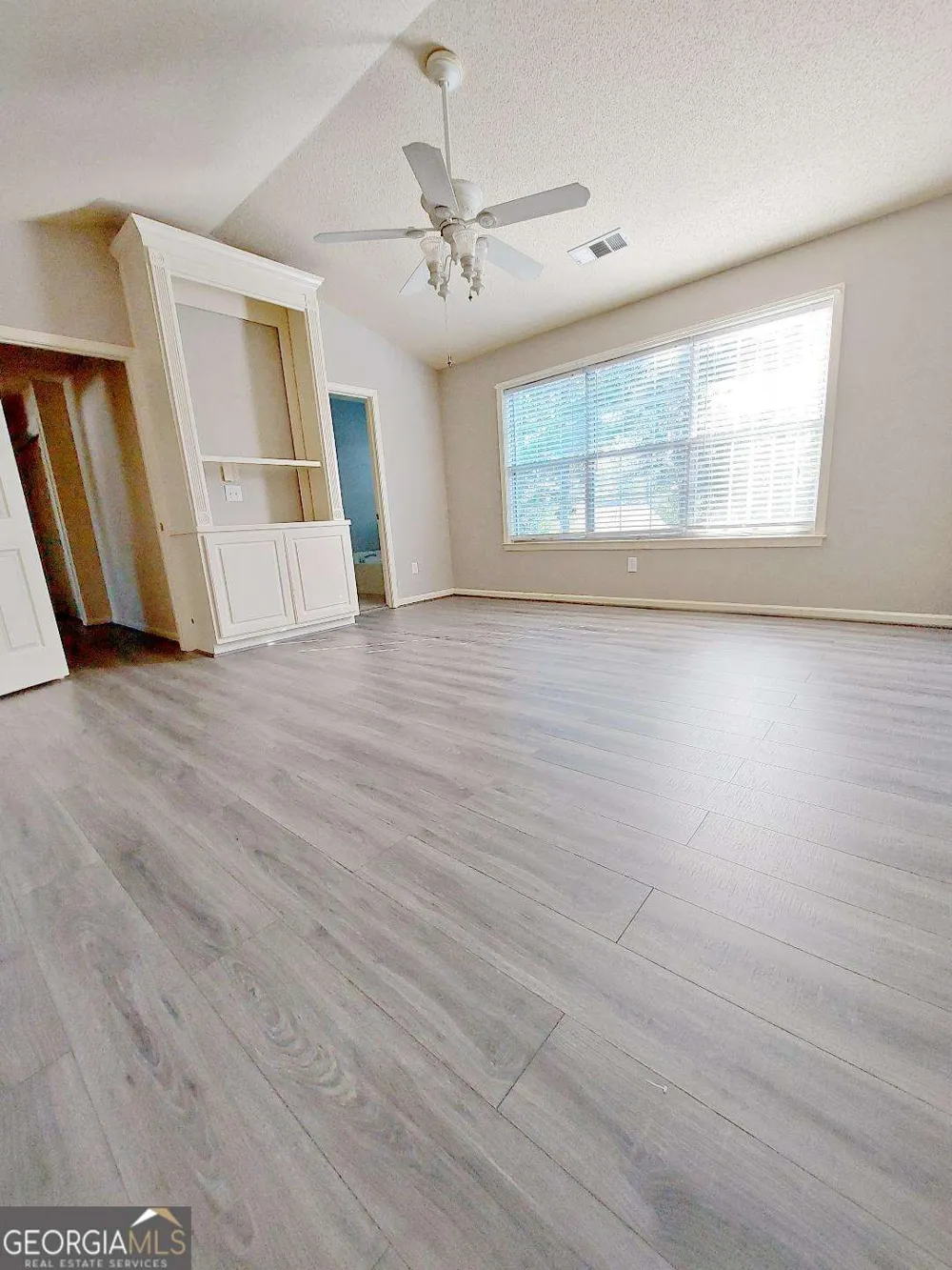 11830 Carriage Park LN Johns Creek, GA 30097