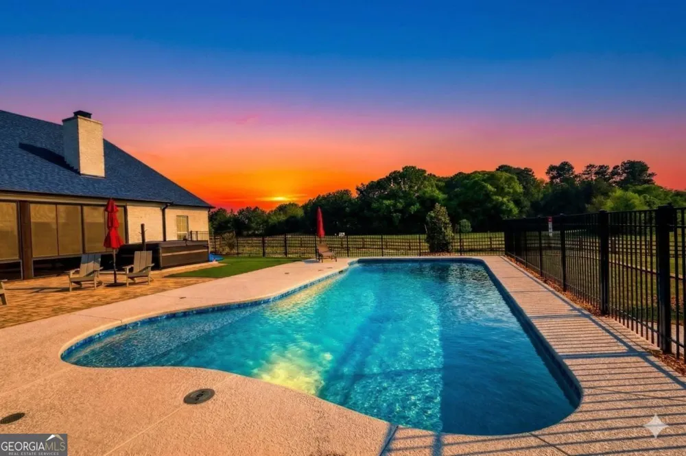 29 Ravenfield RD Taylorsville, GA 30178