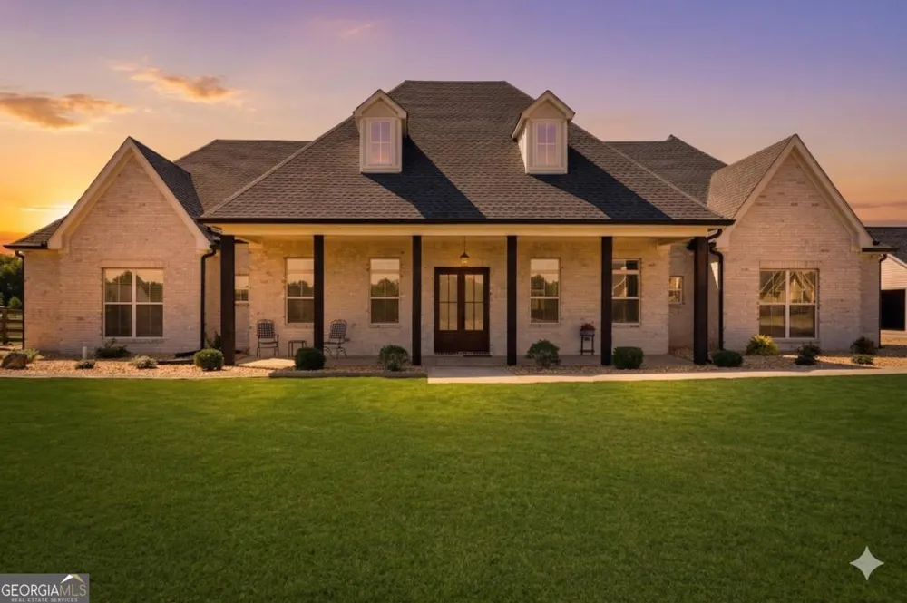 29 Ravenfield RD Taylorsville, GA 30178