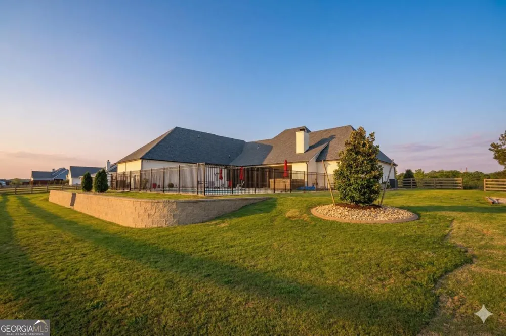 29 Ravenfield RD Taylorsville, GA 30178