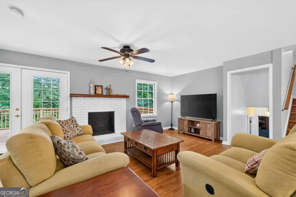 106 St James CT Athens, GA 30606