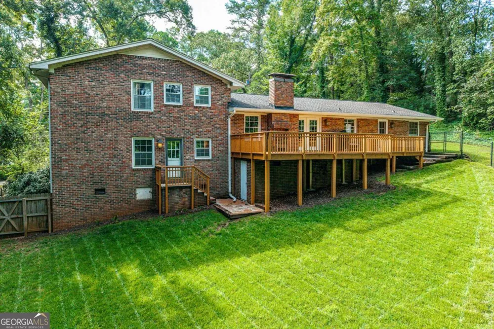 106 St James CT Athens, GA 30606