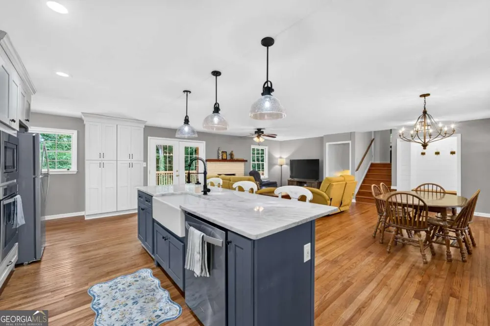 106 St James CT Athens, GA 30606