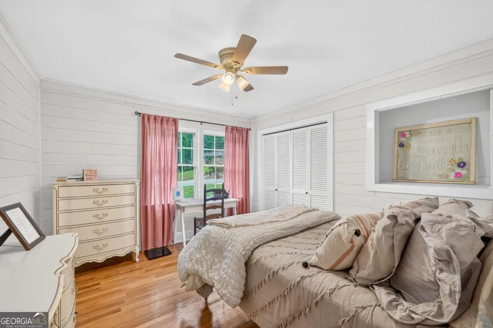 106 St James CT Athens, GA 30606