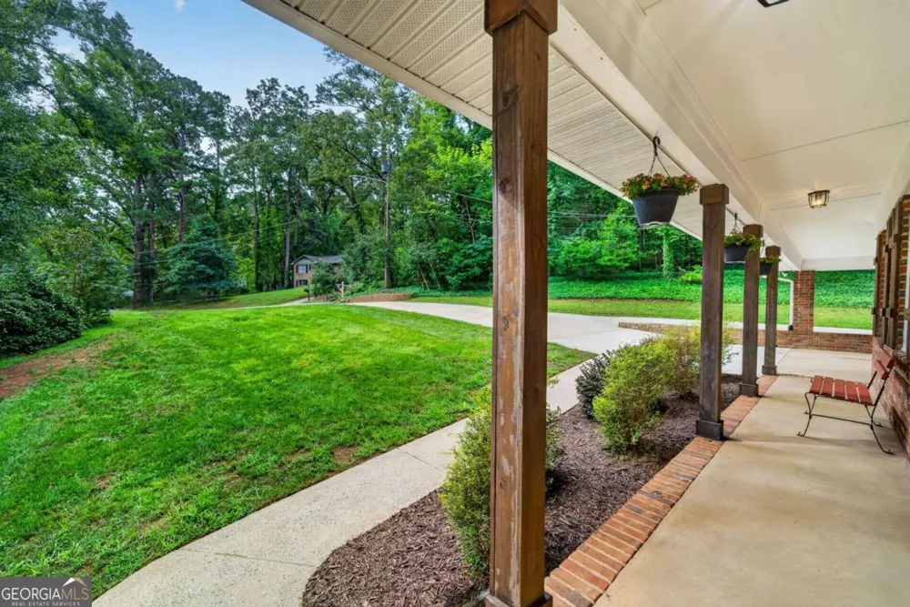 106 St James CT Athens, GA 30606