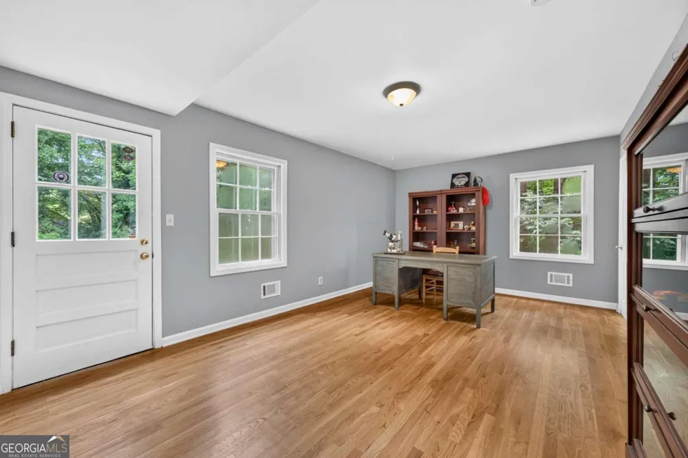 106 St James CT Athens, GA 30606