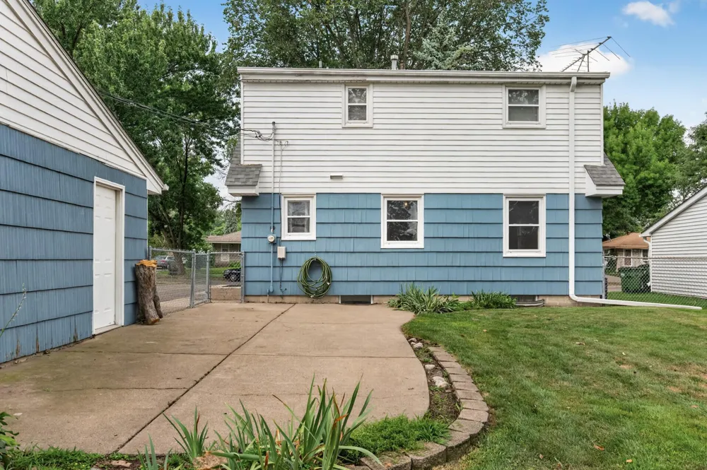 10957 Magnolia Street NW Coon Rapids, MN 55448