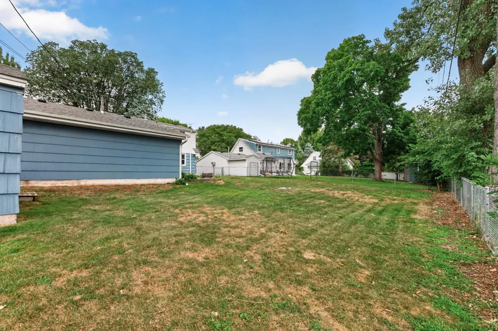 10957 Magnolia Street NW Coon Rapids, MN 55448