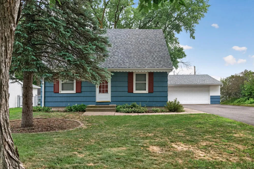 10957 Magnolia Street NW Coon Rapids, MN 55448