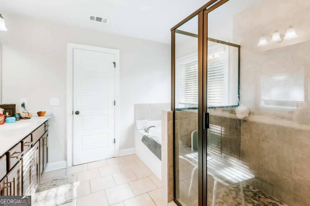 20 Woodbury LN Hull, GA 30646