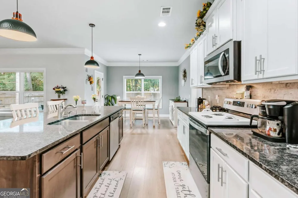 20 Woodbury LN Hull, GA 30646