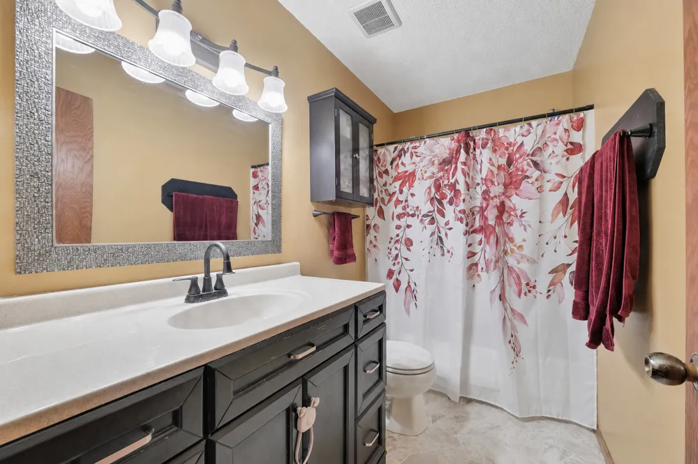 9115 Janero Avenue S Cottage Grove, MN 55016