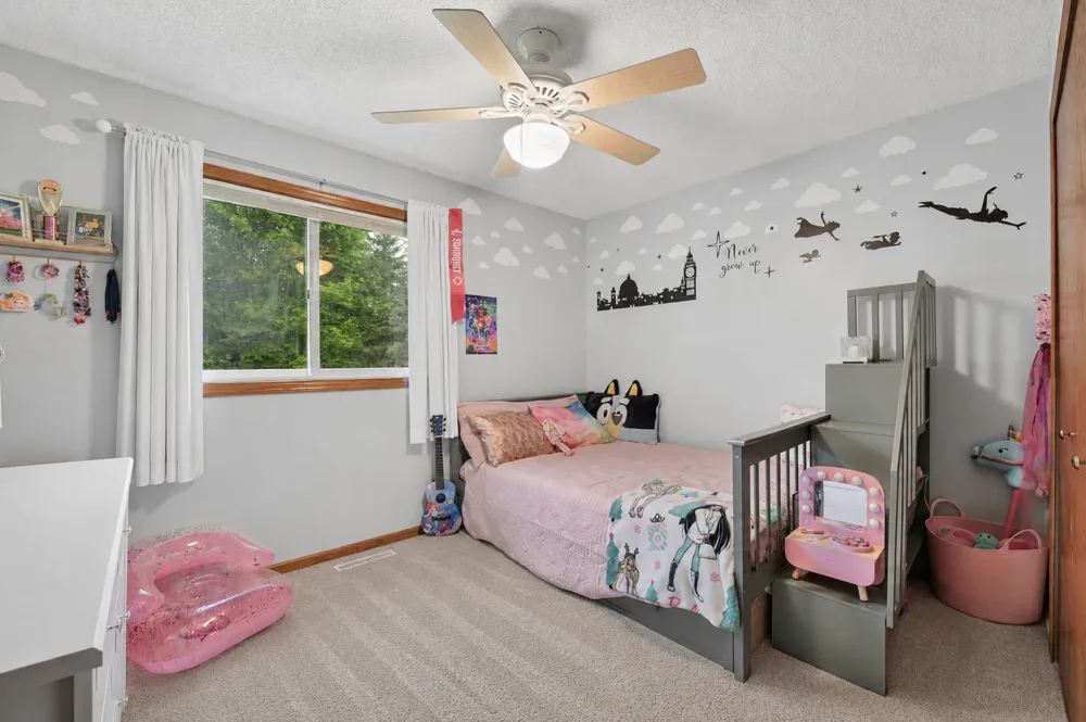 9115 Janero Avenue S Cottage Grove, MN 55016