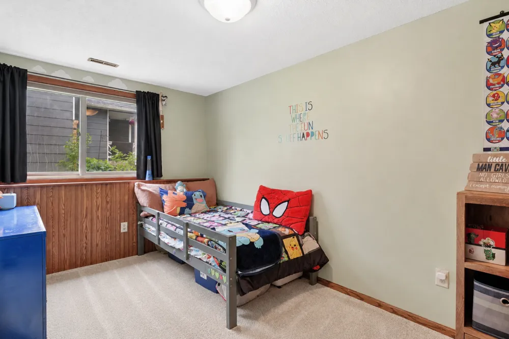 9115 Janero Avenue S Cottage Grove, MN 55016